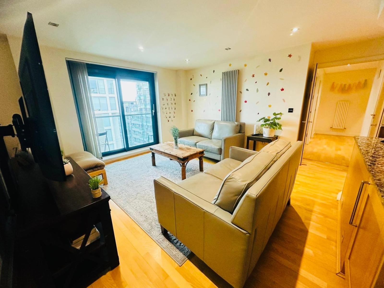 Modern 2bed 2bath Canary Wharf - Upto 5 Person *
