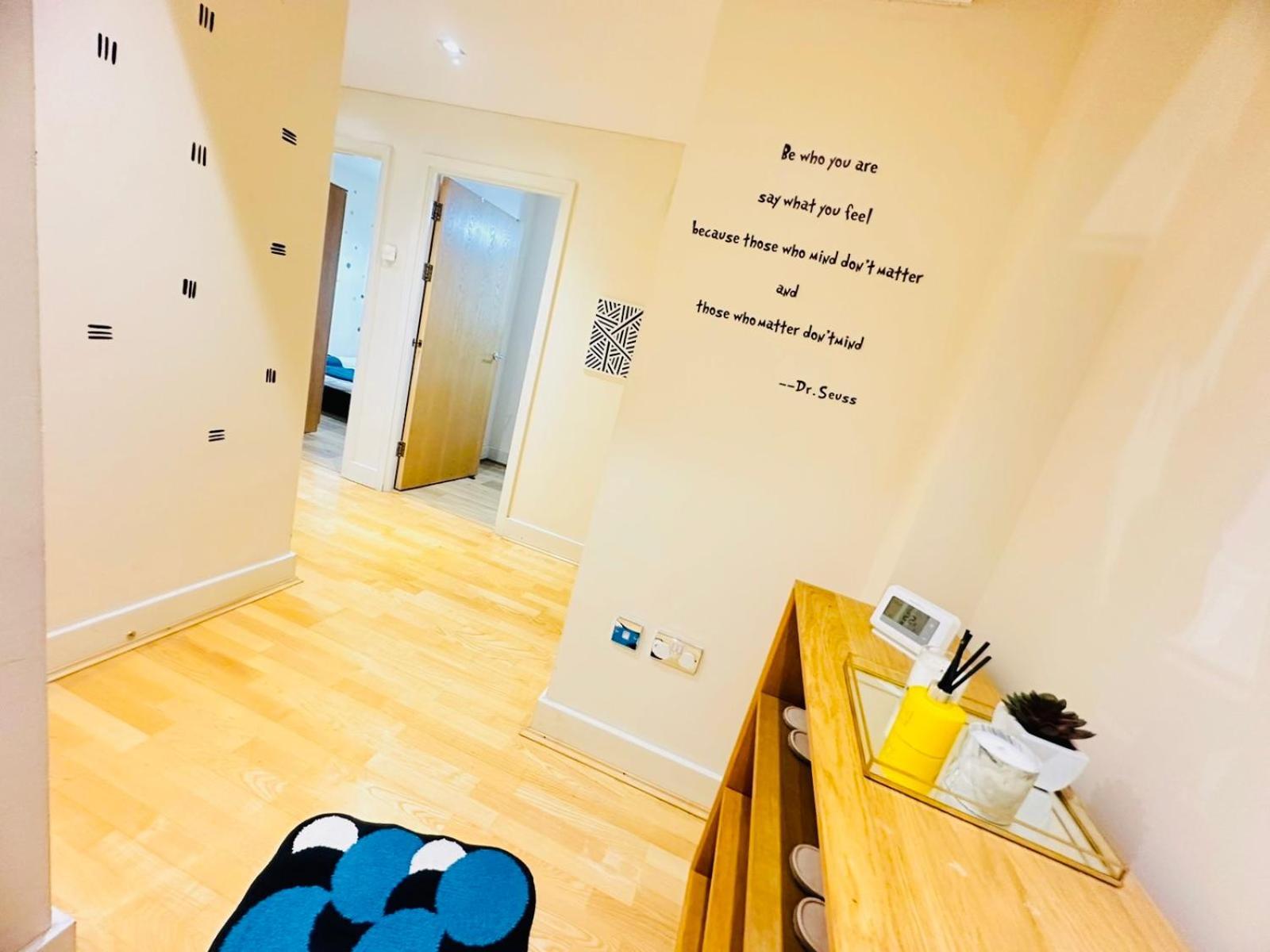 Apartment Modern 2bed 2bath Canary Wharf - Upto 5 Person