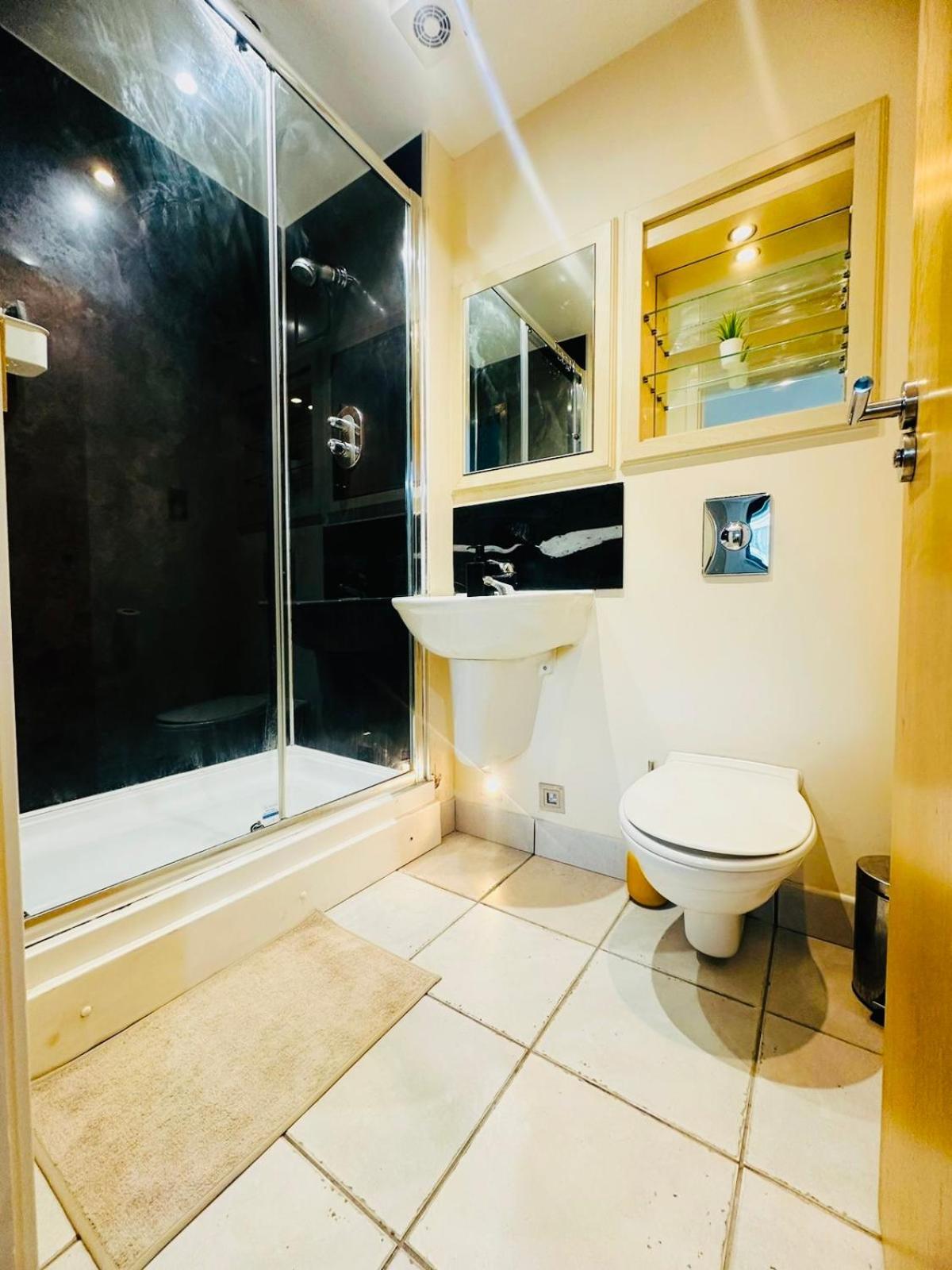Modern 2bed 2bath Canary Wharf - Upto 5 Person London